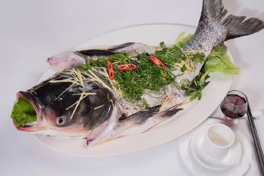 美蛙鱼头火锅——鲢鱼肉